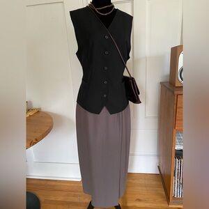 Vintage 90s Jones New York, Maxi 100% wool long fitted grey skirt. Size 10